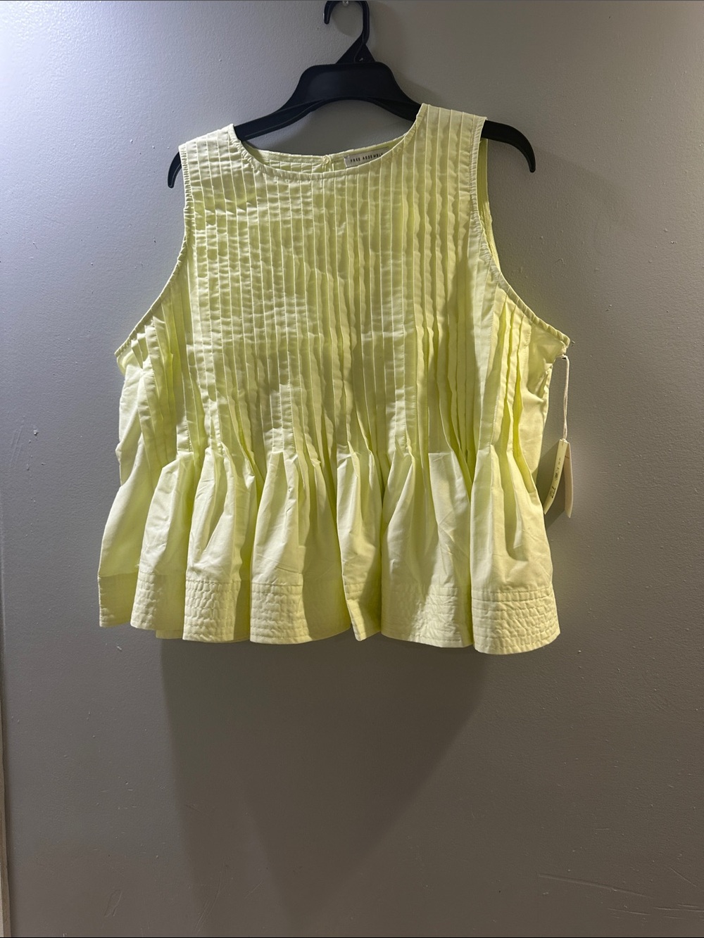 Sleeveless Pleated Peplum Camisole - Yellow